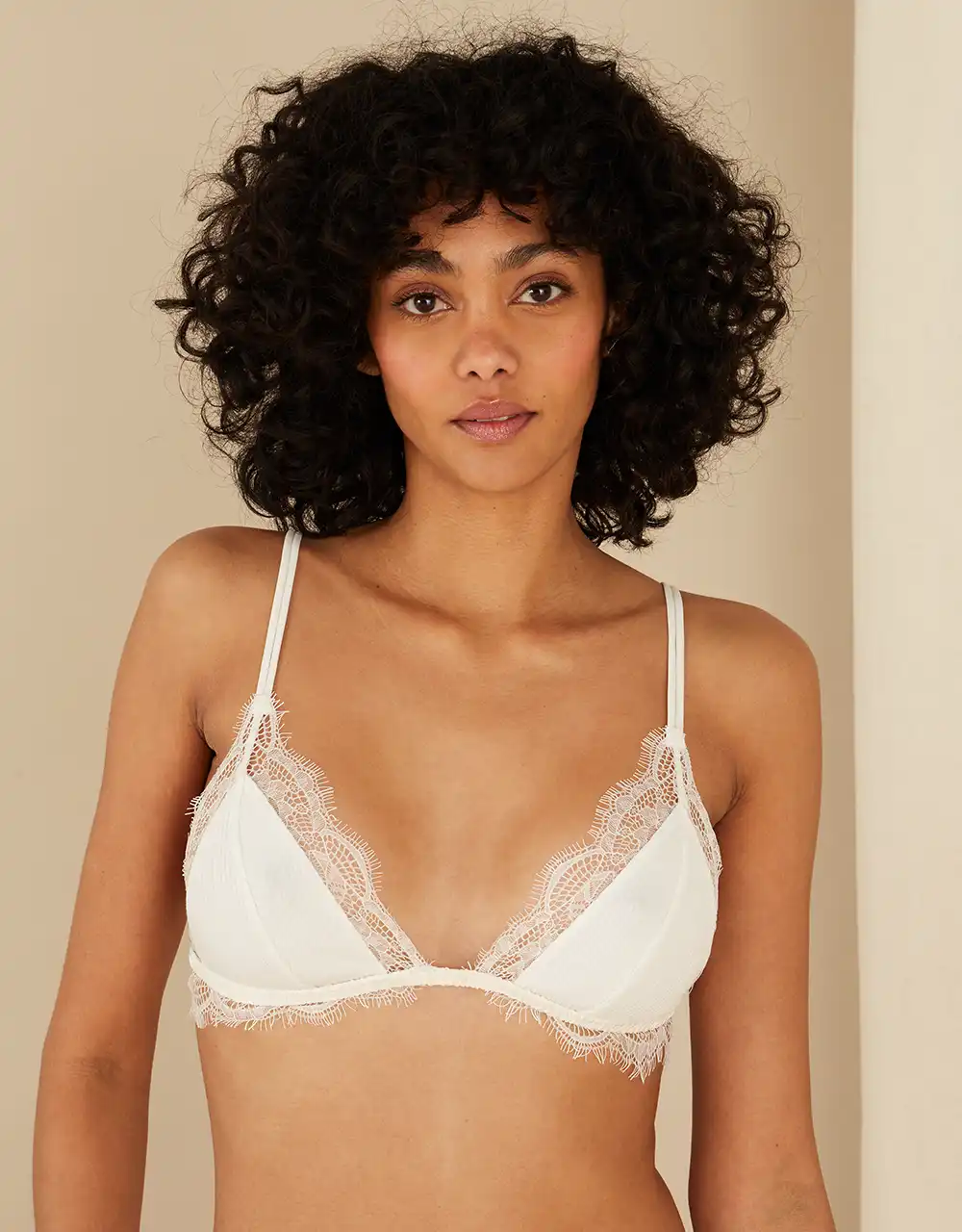 lingerie bra without underwires Linda White Sand 30 € Girls In Paris