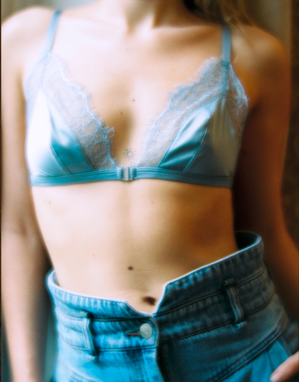 https://www.girlsinparis.com/images/lingerie/soutien-gorge-avec-armatures-melrose_4853_02_a.jpg