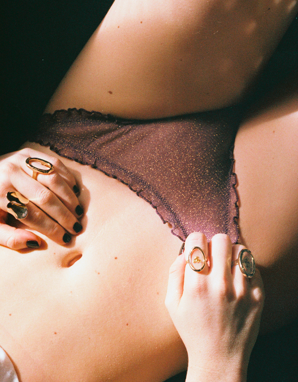 https://www.girlsinparis.com/images/lingerie/soutien-gorge-avec-armatures-melrose_4876_05_a.jpg