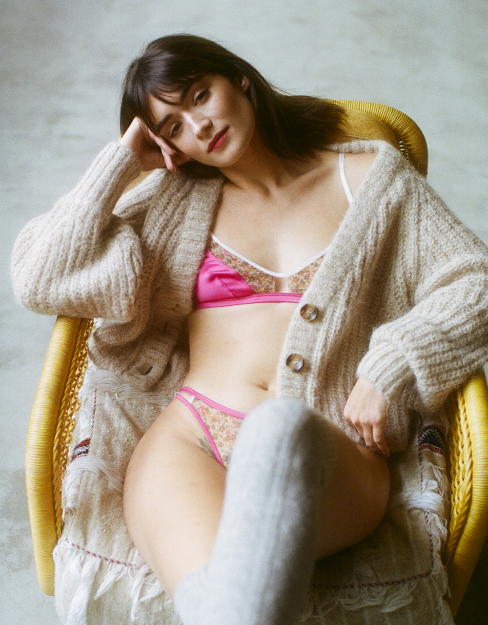 https://www.girlsinparis.com/images/lingerie/soutien-gorge-avec-armatures-melrose_5349_04_a.jpg