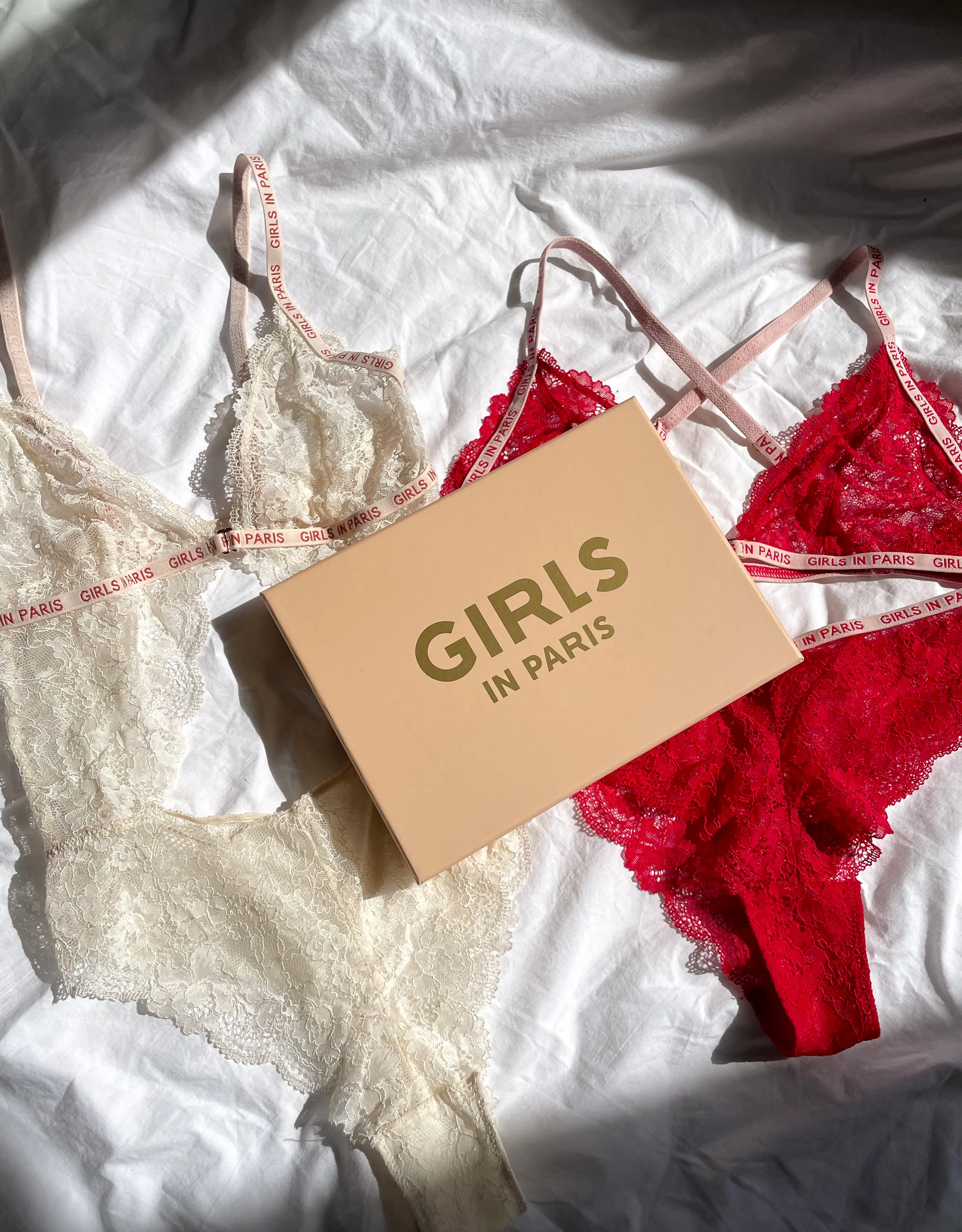 https://www.girlsinparis.com/images/lingerie/soutien-gorge-avec-armatures-melrose_5521_01_a.jpg