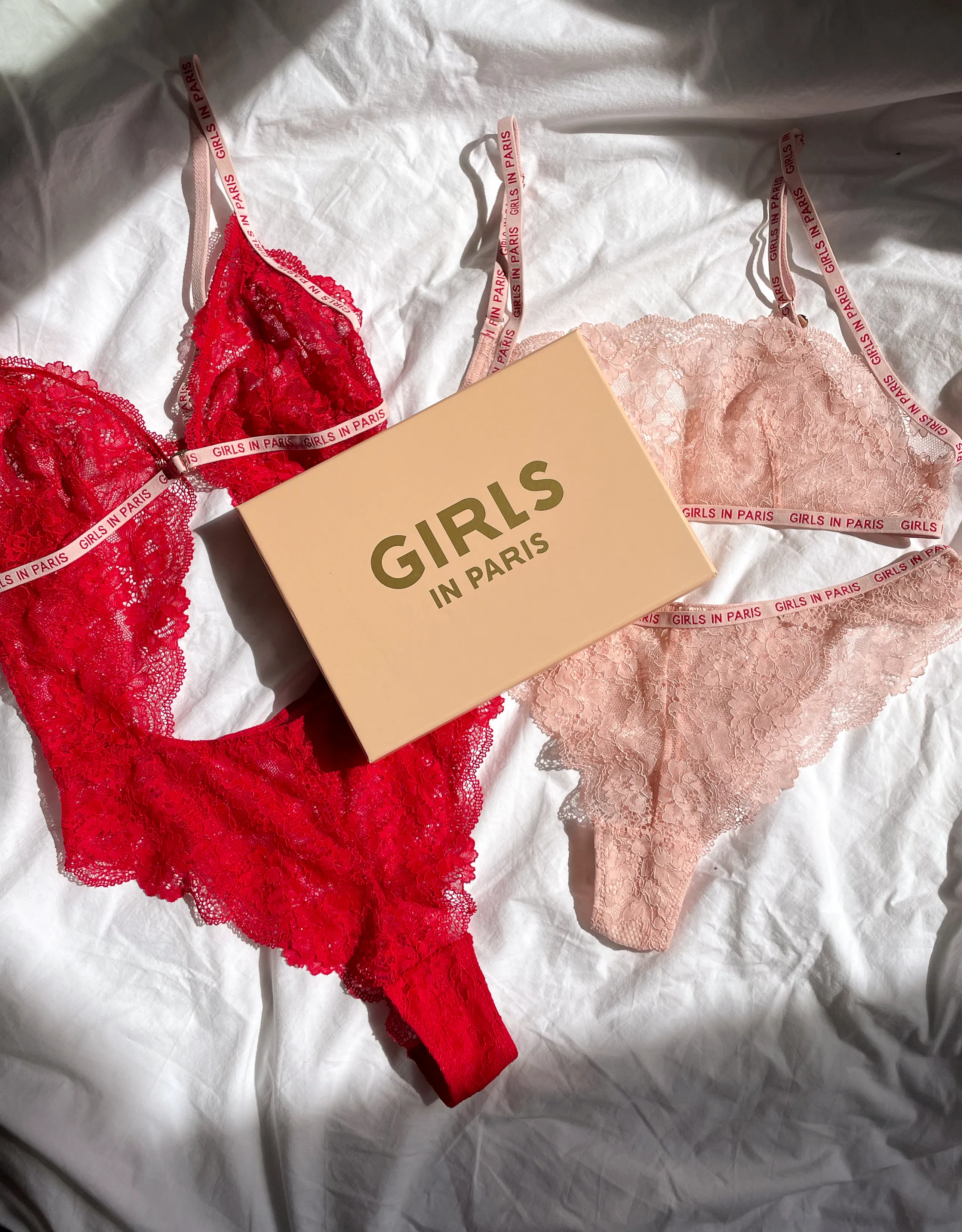 https://www.girlsinparis.com/images/lingerie/soutien-gorge-avec-armatures-melrose_5522_01_a.jpg